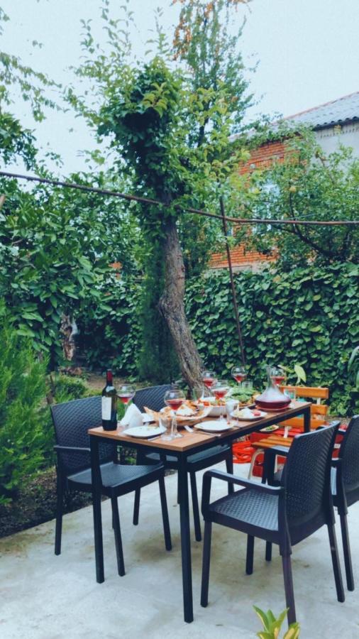 Sweet Apartment In Kutaisi Exterior foto