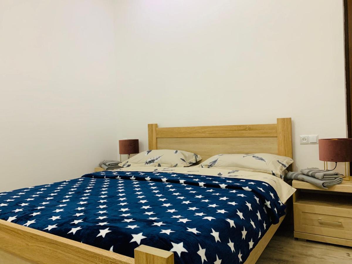 Sweet Apartment In Kutaisi Exterior foto